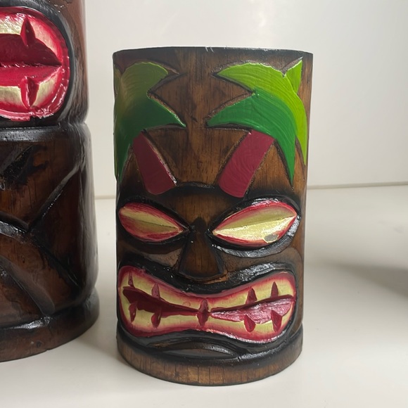 Koppes Kandles Tiki style carved votive holder set with turtles and palm trees - Picture 2 of 9